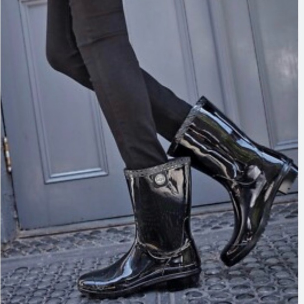 UGG Women's Black Glossy Mid-Calf Rain Boots - Picture 1 of 17